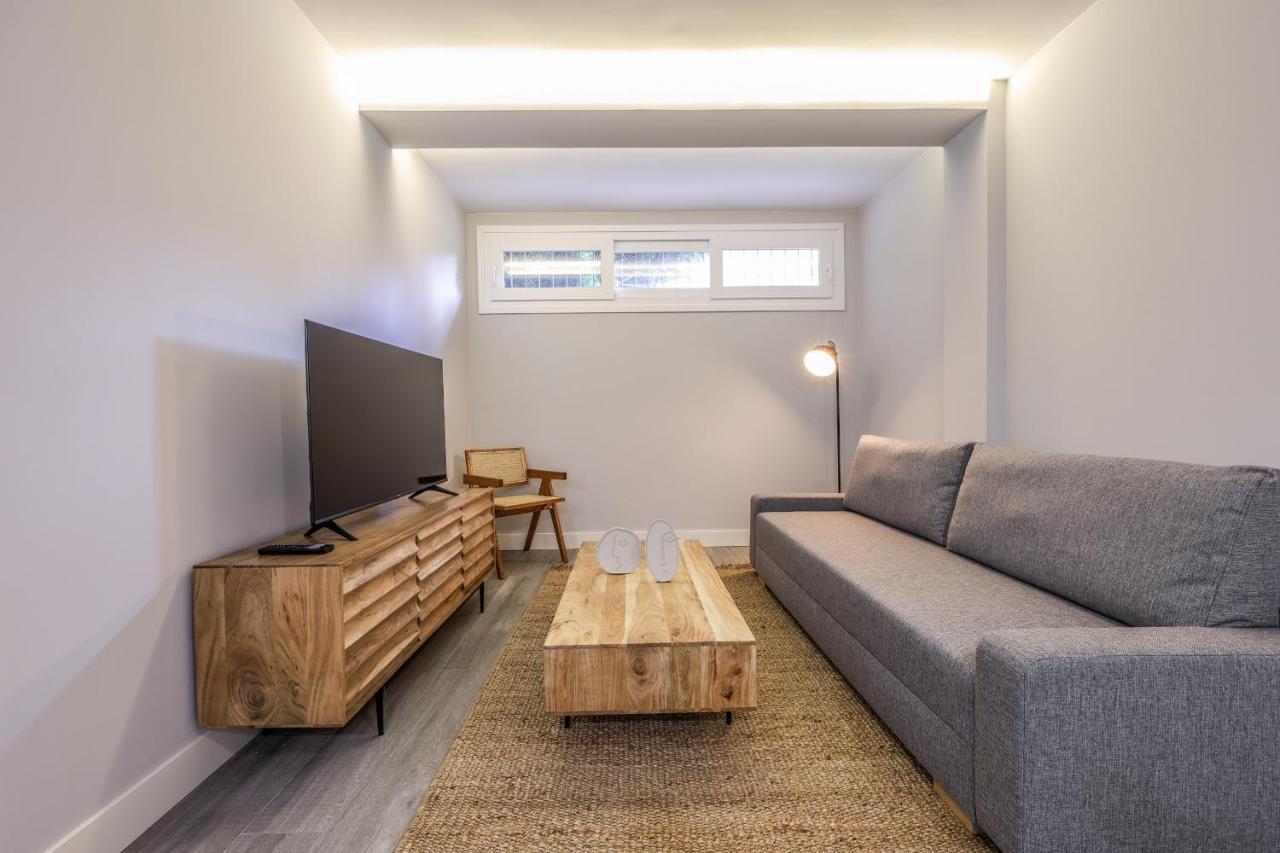 Apartamentos Reformados En Arturo Soria Madrid Exterior photo