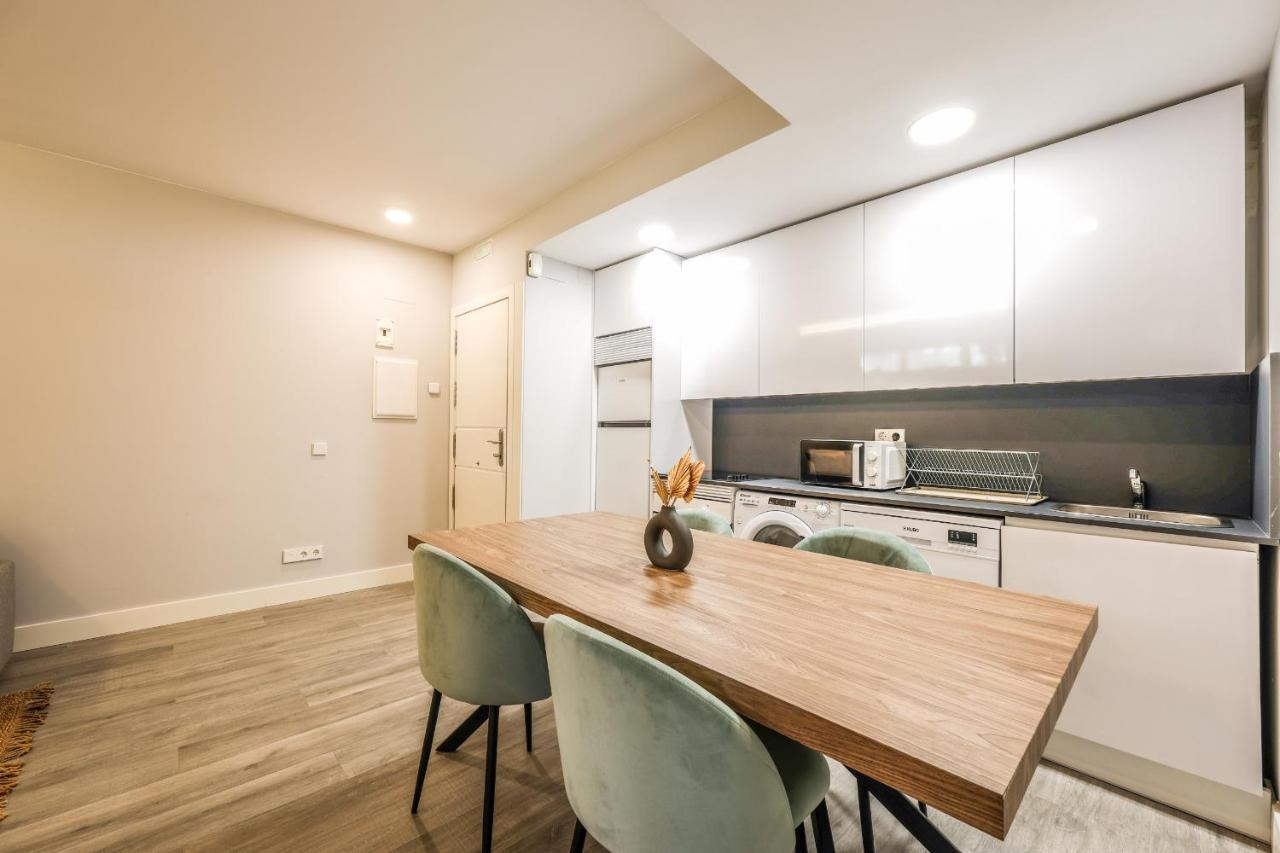 Apartamentos Reformados En Arturo Soria Madrid Exterior photo