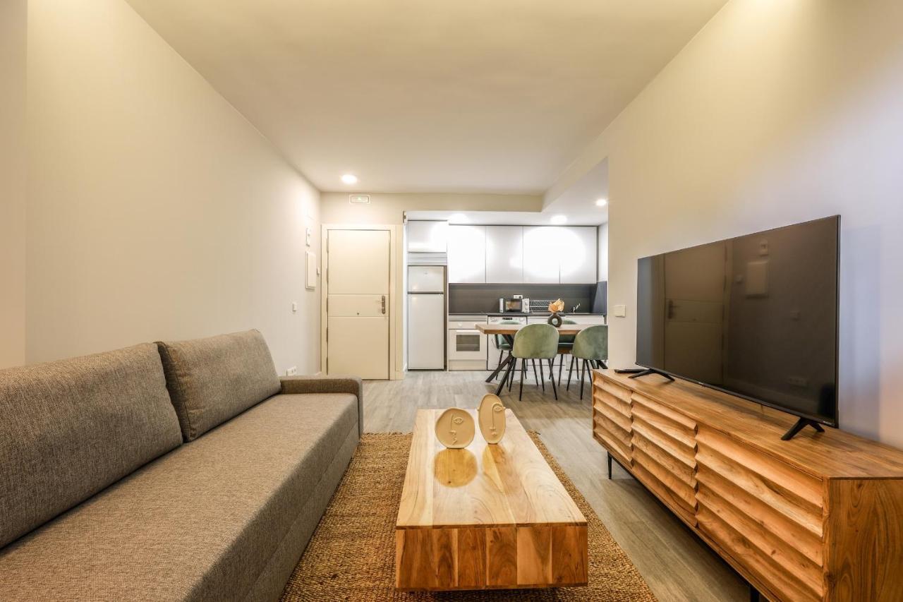 Apartamentos Reformados En Arturo Soria Madrid Exterior photo