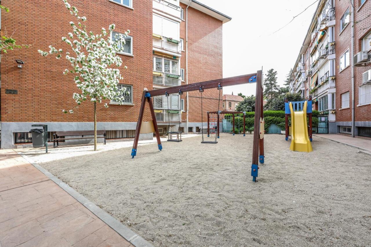 Apartamentos Reformados En Arturo Soria Madrid Exterior photo