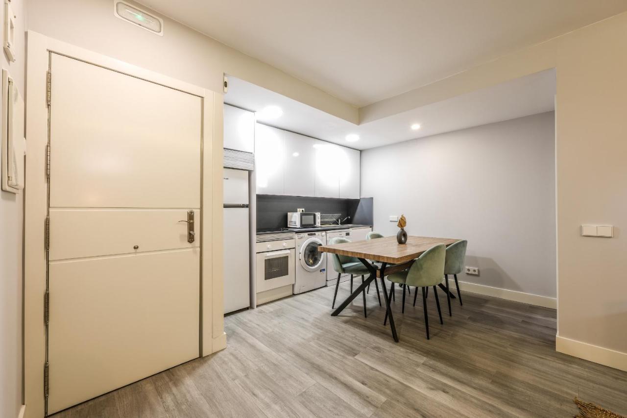 Apartamentos Reformados En Arturo Soria Madrid Exterior photo