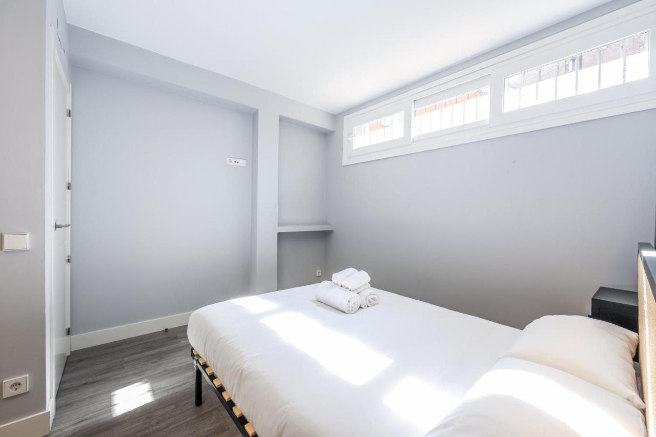 Apartamentos Reformados En Arturo Soria Madrid Exterior photo